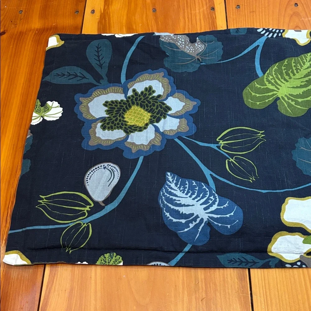 CRATE & BARREL *King* Sham Augustine Navy Floral Printed